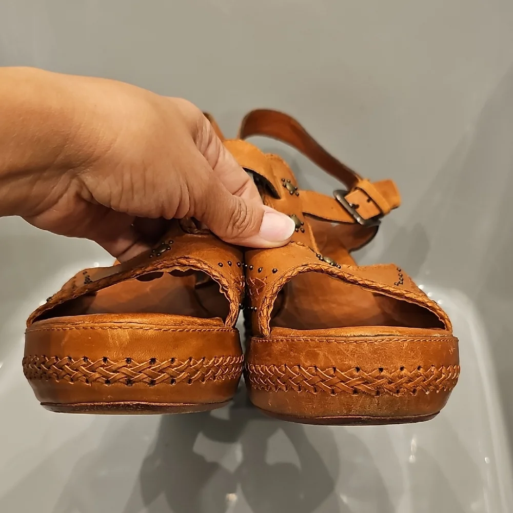 FRYE Tan Leather Wedge Sandals